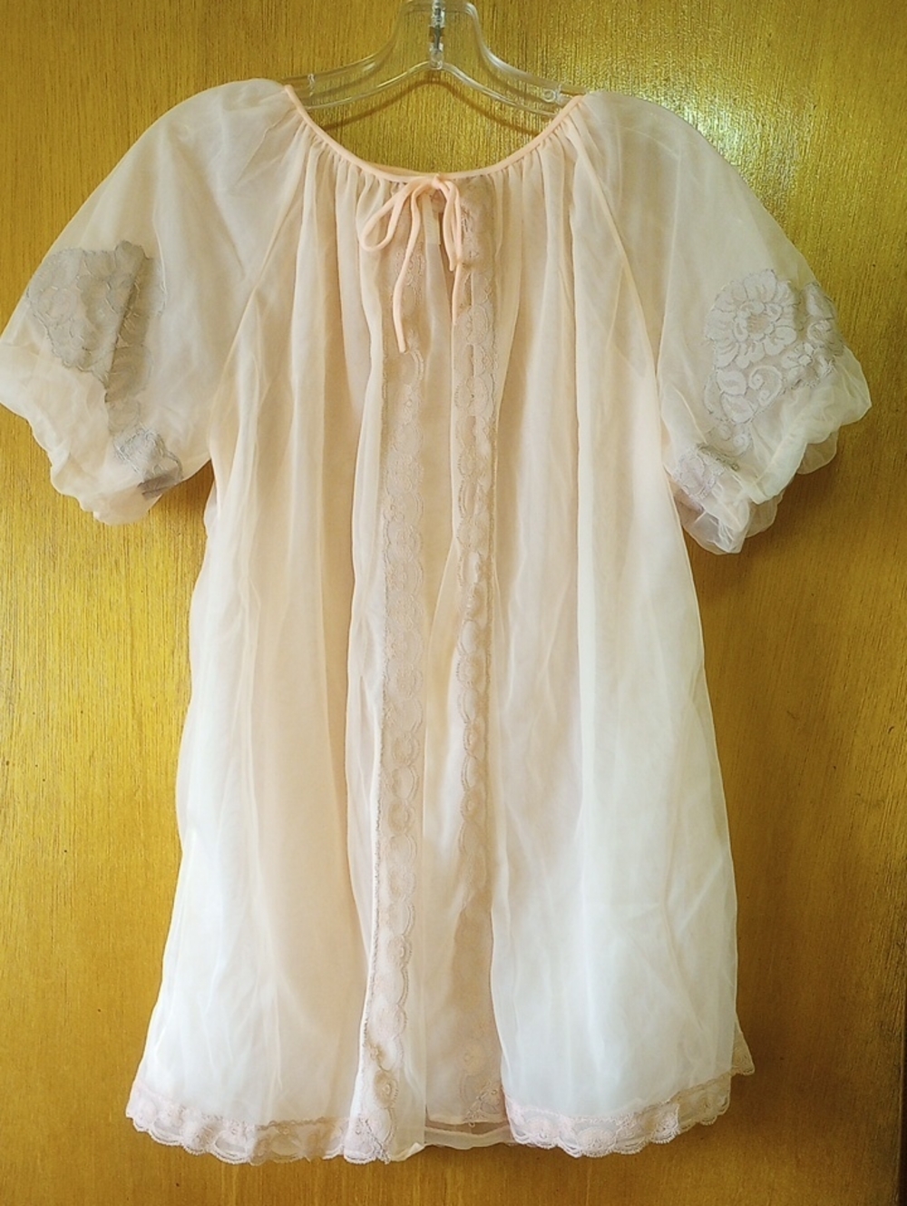 Avian Classic Traditional Sheer Peach Vintage Nylon & Lace Robe, Petite Medium?